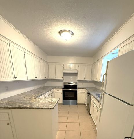 13675 Maple Dr., Tyler, TX 75709
