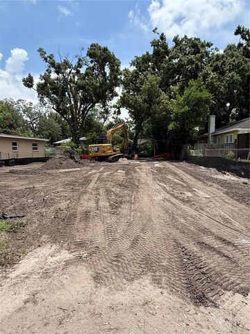 2711 N MYRTLE AVENUE, Tampa, FL 33602