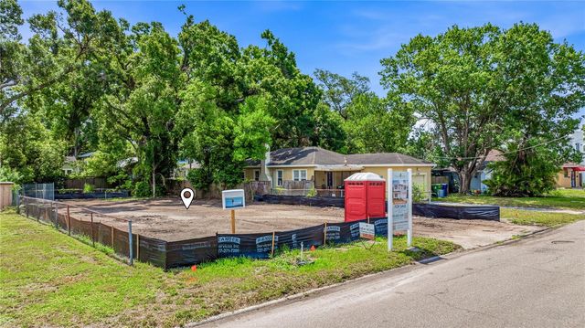 2711 N MYRTLE AVENUE, Tampa, FL 33602