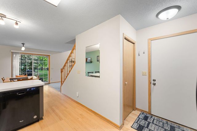 8438 Copperfield Way 78, Inver Grove Heights, MN 55076