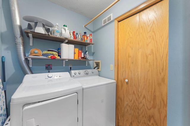 8438 Copperfield Way 78, Inver Grove Heights, MN 55076