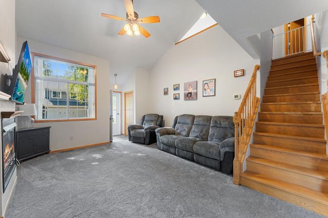 8438 Copperfield Way 78, Inver Grove Heights, MN 55076