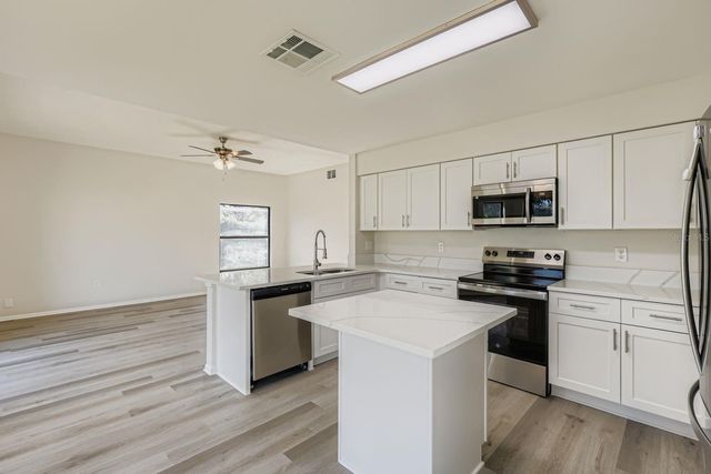 8601 FLOWING BROOK COURT, Tampa, FL 33635