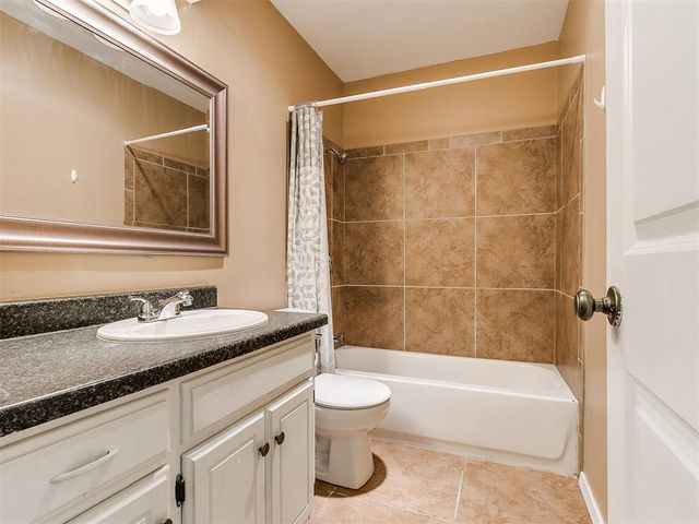 821 NW 115th Street, Oklahoma City, OK 73114