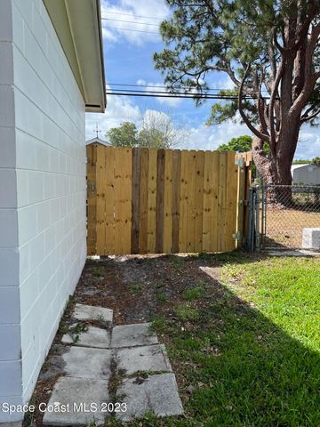 987 Kings Post Road, Rockledge, FL 32955