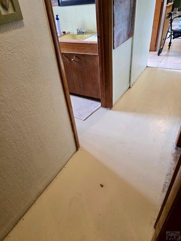 810 Ewers, Rocky Ford, CO 81067