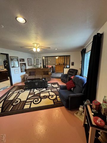 810 Ewers, Rocky Ford, CO 81067