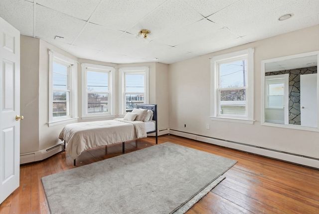 7 Nichols Ave, Watertown, MA 02472