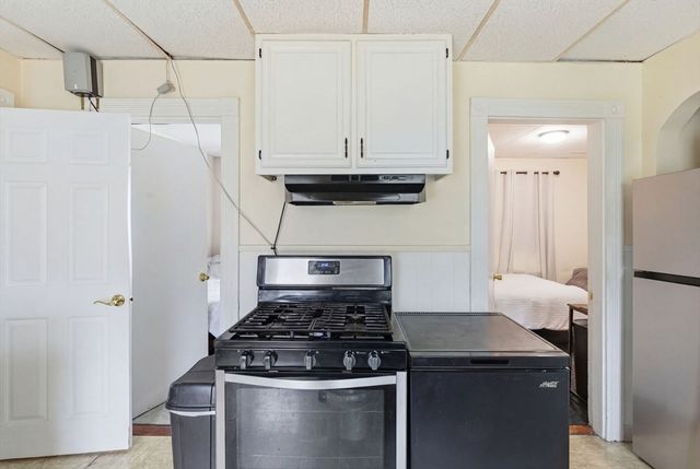 7 Nichols Ave, Watertown, MA 02472