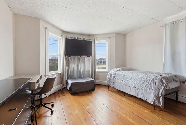 7 Nichols Ave, Watertown, MA 02472