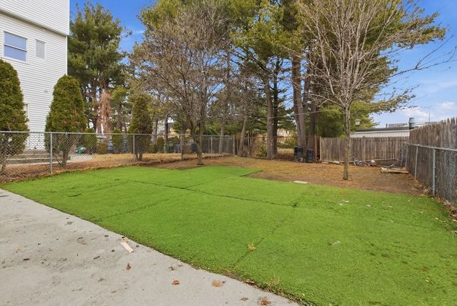 7 Nichols Ave, Watertown, MA 02472