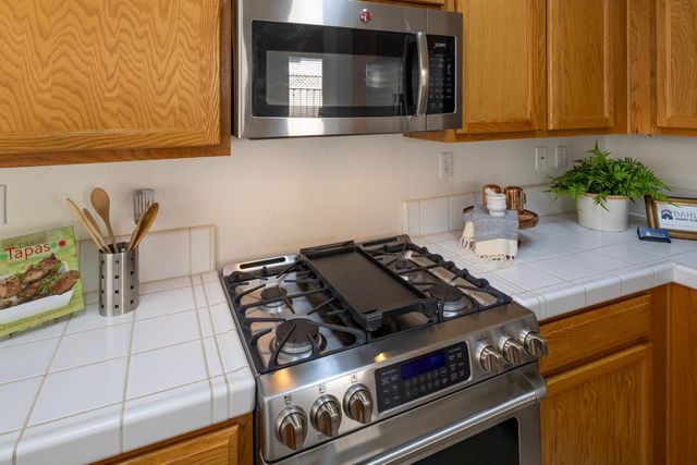 1935 Mary Rose Ln, Lincoln, CA 95648