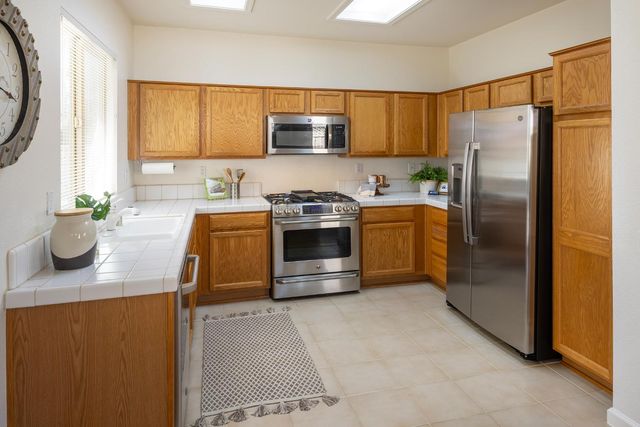 1935 Mary Rose Ln, Lincoln, CA 95648