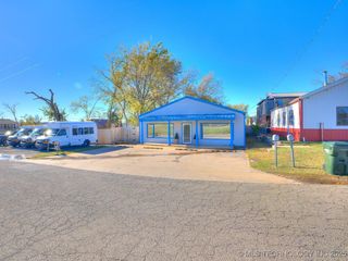 305 S Chickasaw Avenue, Claremore, OK 74017
