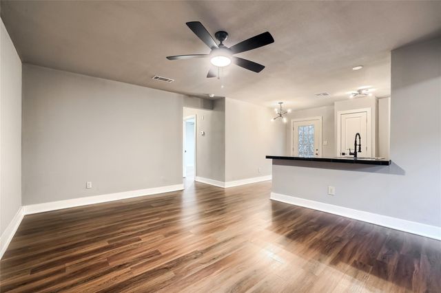 5909 Lago Vista Way D D, Lago Vista, TX 78645