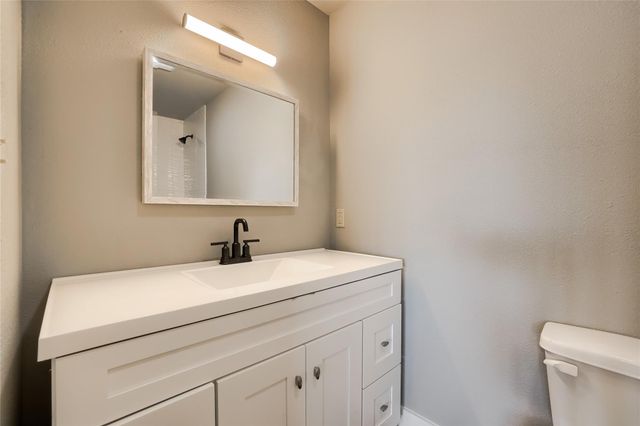 5909 Lago Vista Way D D, Lago Vista, TX 78645