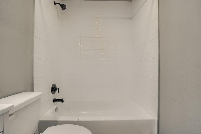 5909 Lago Vista Way D D, Lago Vista, TX 78645