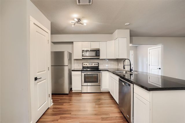 5909 Lago Vista Way D D, Lago Vista, TX 78645