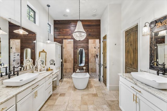 1030 Trailwood Estates Drive, Magnolia, TX 77354