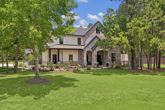 1030 Trailwood Estates Drive, Magnolia, TX 77354