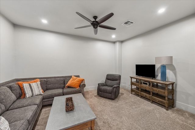 1030 Trailwood Estates Drive, Magnolia, TX 77354