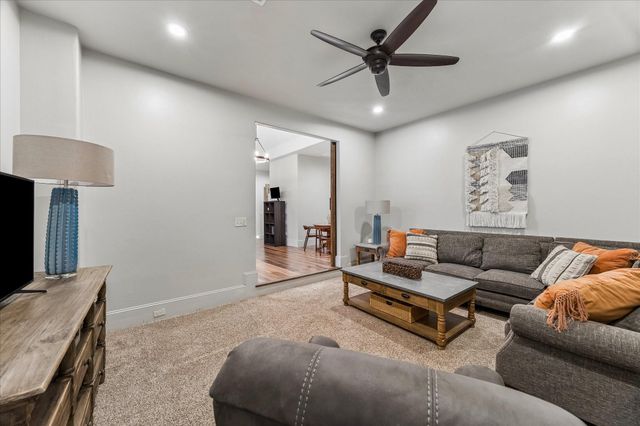 1030 Trailwood Estates Drive, Magnolia, TX 77354