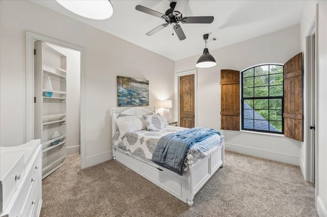 1030 Trailwood Estates Drive, Magnolia, TX 77354