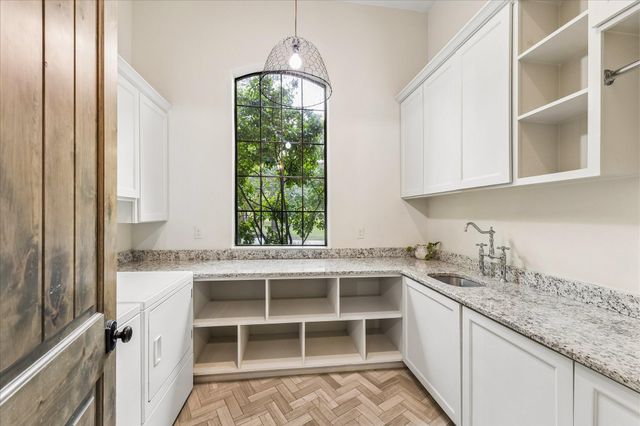 1030 Trailwood Estates Drive, Magnolia, TX 77354