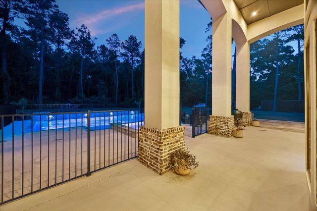 1030 Trailwood Estates Drive, Magnolia, TX 77354