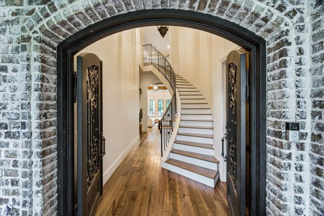 1030 Trailwood Estates Drive, Magnolia, TX 77354