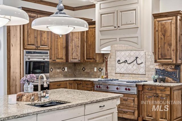 532 N White Sage Way, Eagle, ID 83616