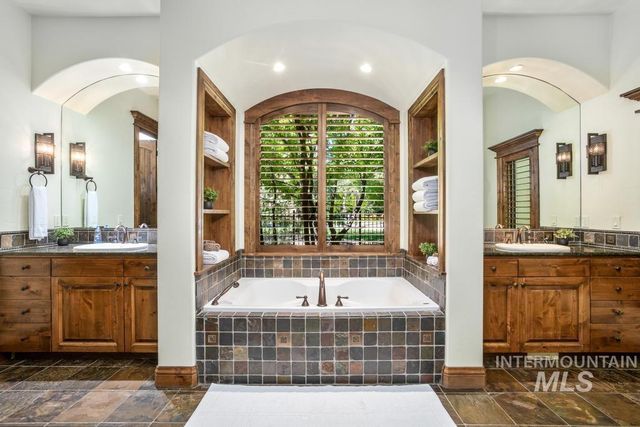 532 N White Sage Way, Eagle, ID 83616