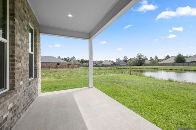 10492 Highpoint Dr, Denham Springs, LA 70706