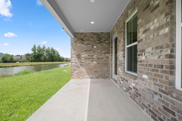 10492 Highpoint Dr, Denham Springs, LA 70706