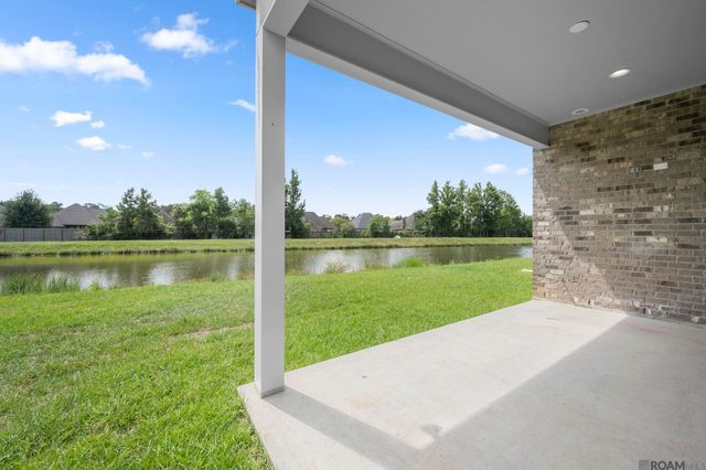 10492 Highpoint Dr, Denham Springs, LA 70706