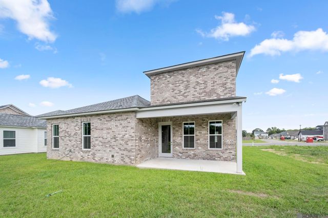 10492 Highpoint Dr, Denham Springs, LA 70706