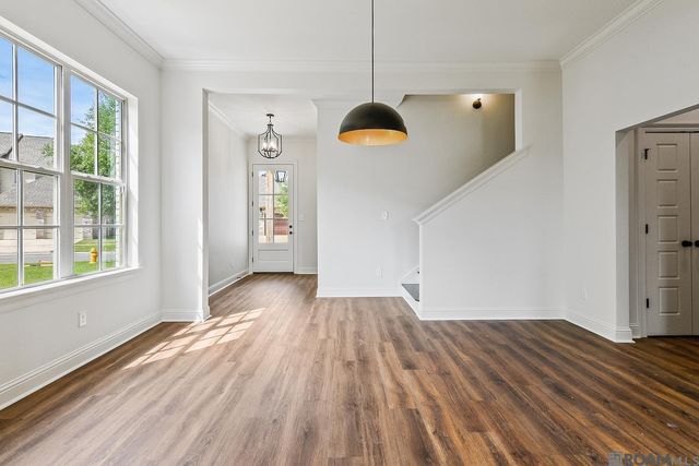 10492 Highpoint Dr, Denham Springs, LA 70706