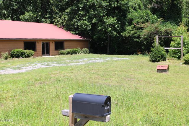 4845 Hooper Highway, Cosby, TN 37722