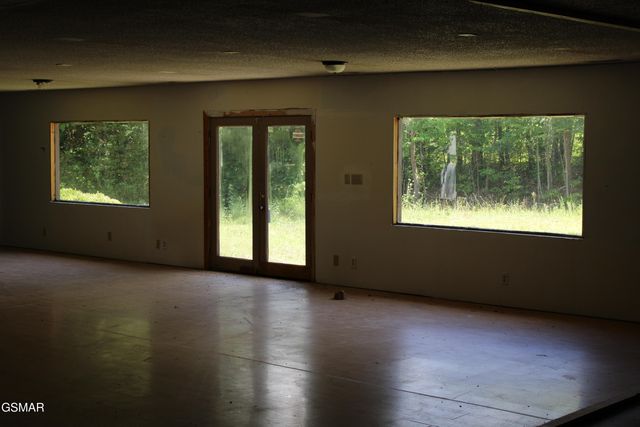 4845 Hooper Highway, Cosby, TN 37722