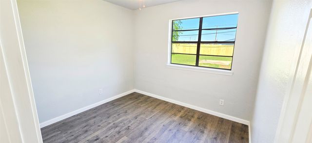 6201 Truman Drive, Fort Worth, TX 76112