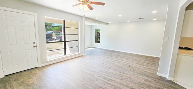 6201 Truman Drive, Fort Worth, TX 76112