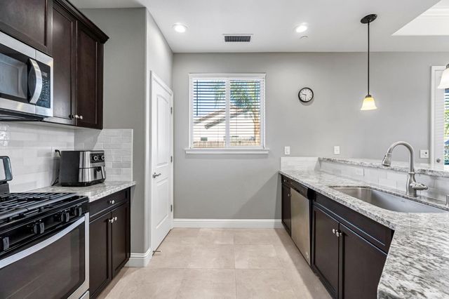 862 Bolinas Way, Madera, CA 93637