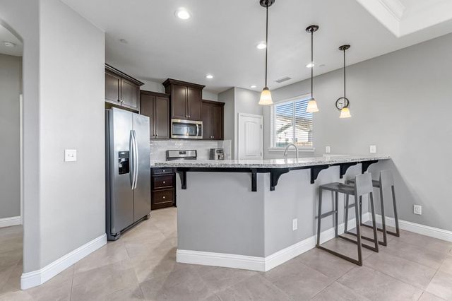 862 Bolinas Way, Madera, CA 93637