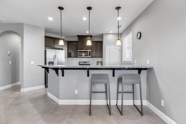 862 Bolinas Way, Madera, CA 93637