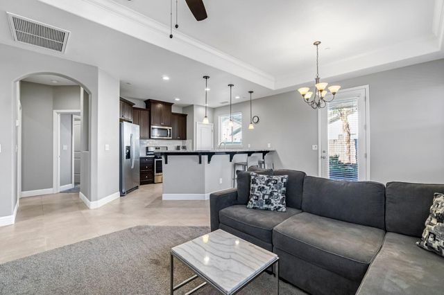 862 Bolinas Way, Madera, CA 93637