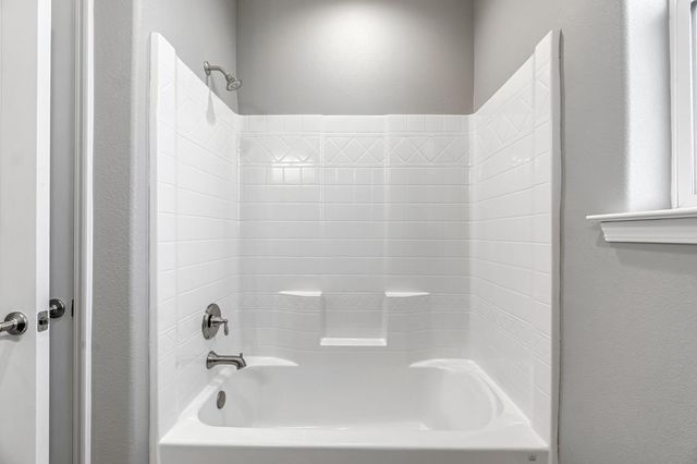 862 Bolinas Way, Madera, CA 93637