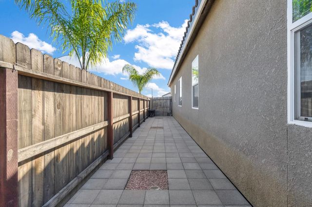 862 Bolinas Way, Madera, CA 93637