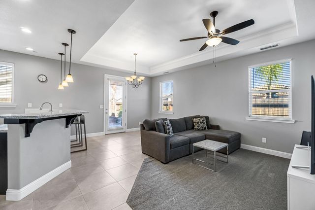 862 Bolinas Way, Madera, CA 93637