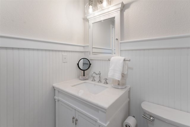 103 Deer Island Road, Mabank, TX 75156