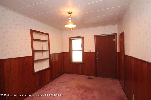 1694 W Solon Road, Dewitt, MI 48820